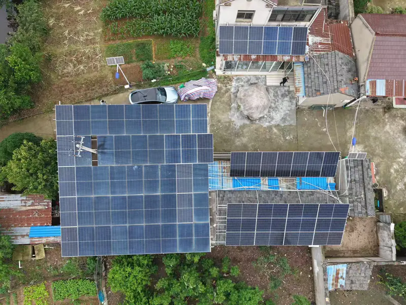 Top-down aerial view of the arrays in 2026