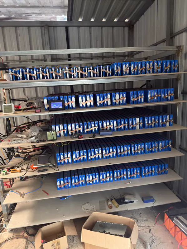 Expanded battery rack with five layers of cells